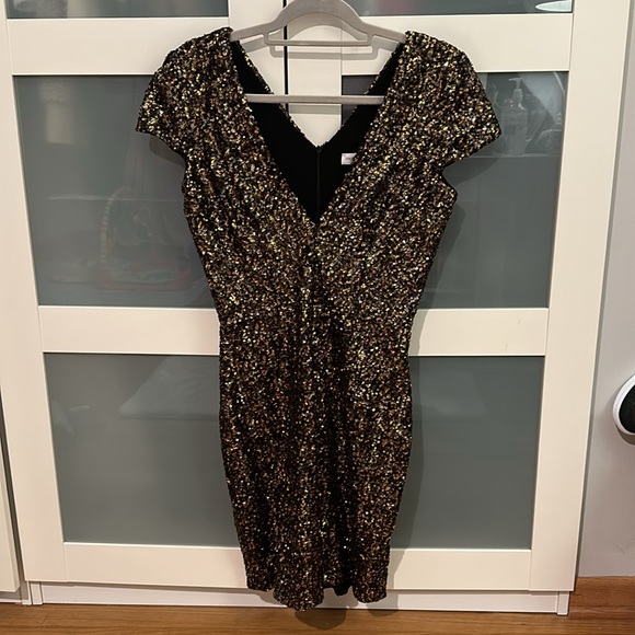 Dress the Population black & gold Women's Cap Sleeve Plunging Sequin Mini Dress - Picture 4 of 10